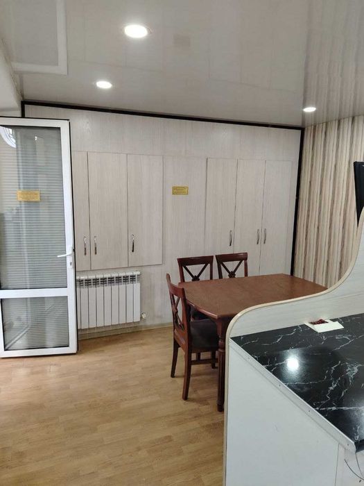 Samarqand darvoza
Arintir apteka 
4xona+padval 3-sotuv
masjid yonida