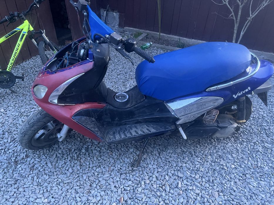 SCHIMB CU UN ATV 125 , scuter bentley 125cc 4 t racire pe apa