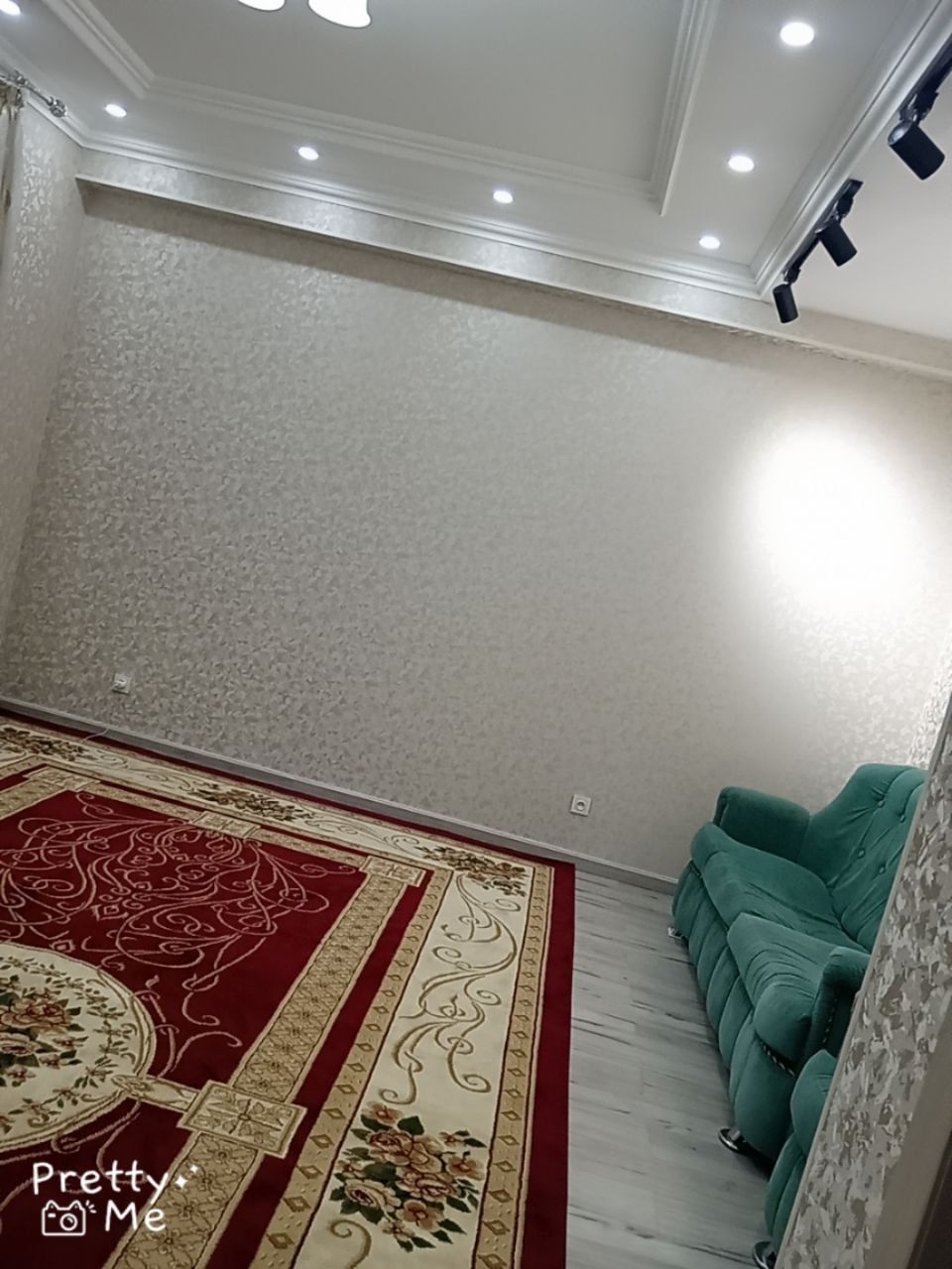 Bezmakler 3 xonali yevro remont uy Yakkasaroy da qizlarga