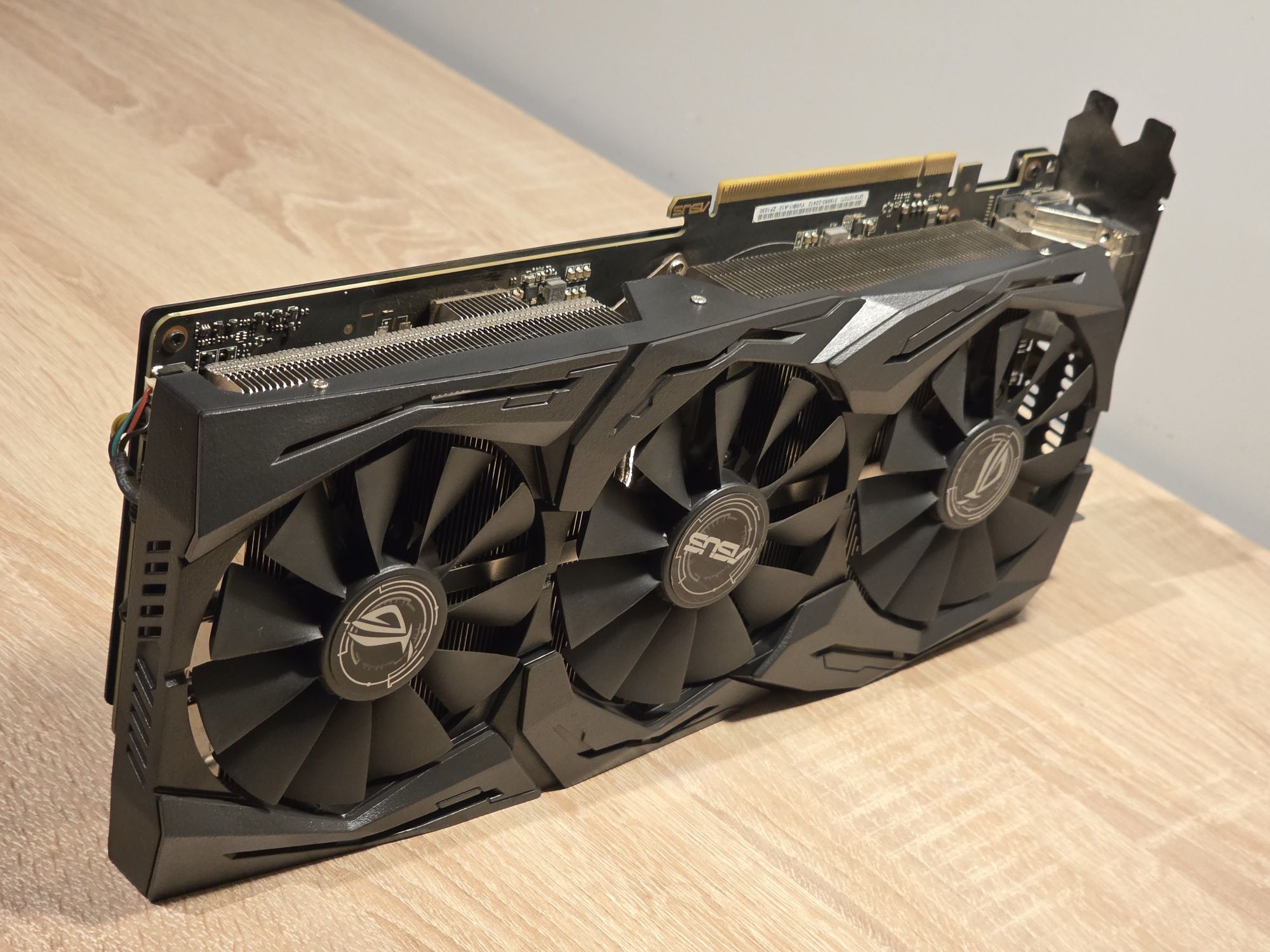 Placa video ASUS GeForce GTX 1070 Ti STRIX GAMING A8G, 8GB DDR5, 256