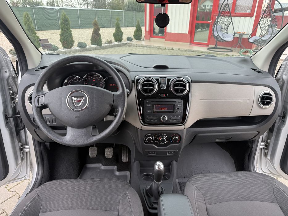 DACIA LODGY 7 LOCURI f dotat clima senzori 8 roti km reali impecabila