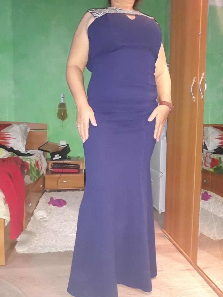 Rochie de seara foarte eleganta