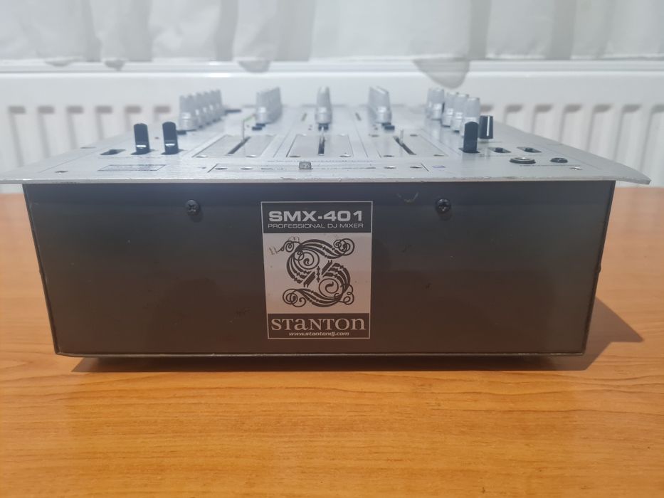Mixer audio DJ STANTON SMX 401