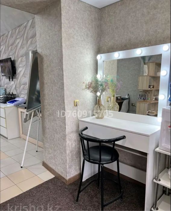 Сдается место для бровиста или мейкап стилиста в уютной студии