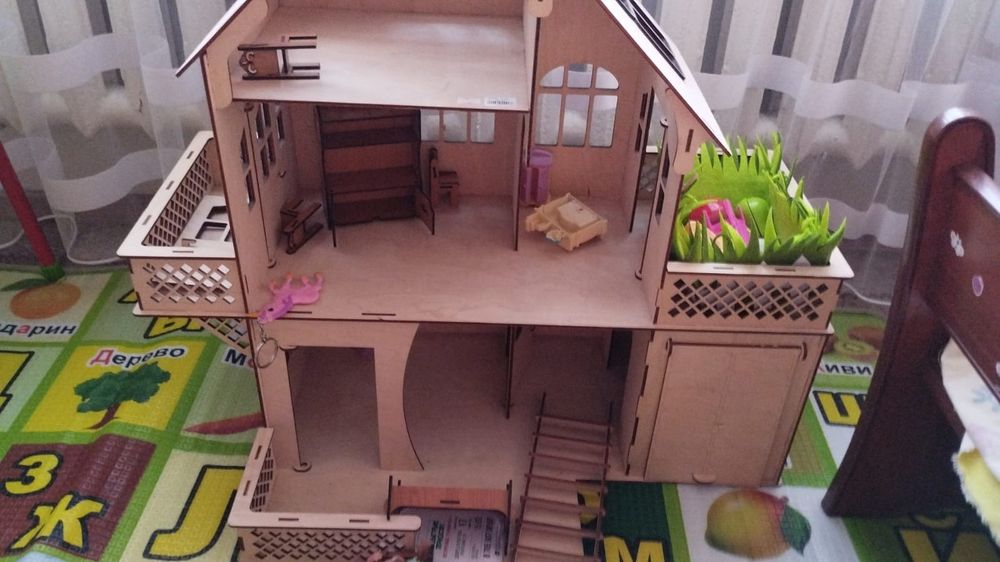 Продам домик для кукол