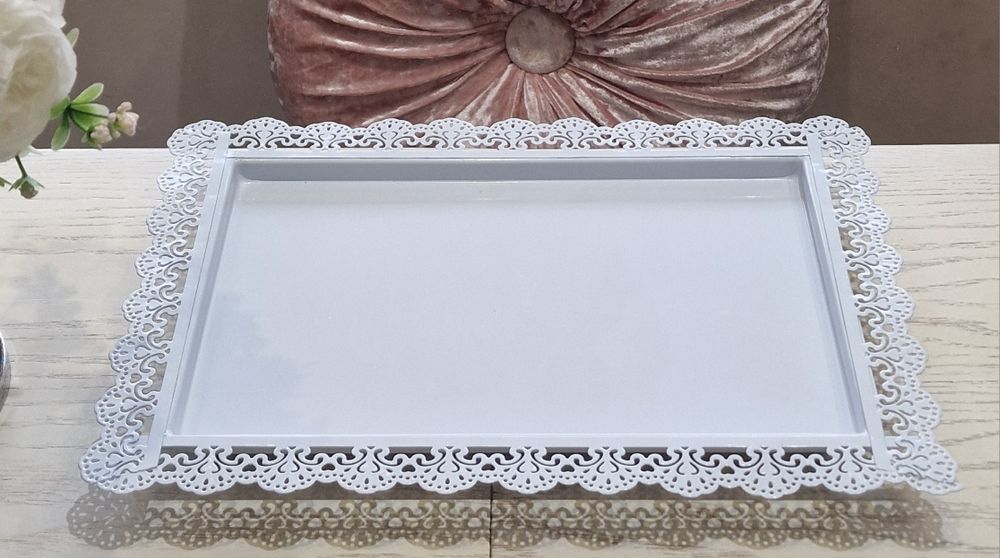 Поднос бял 27см/37,5см