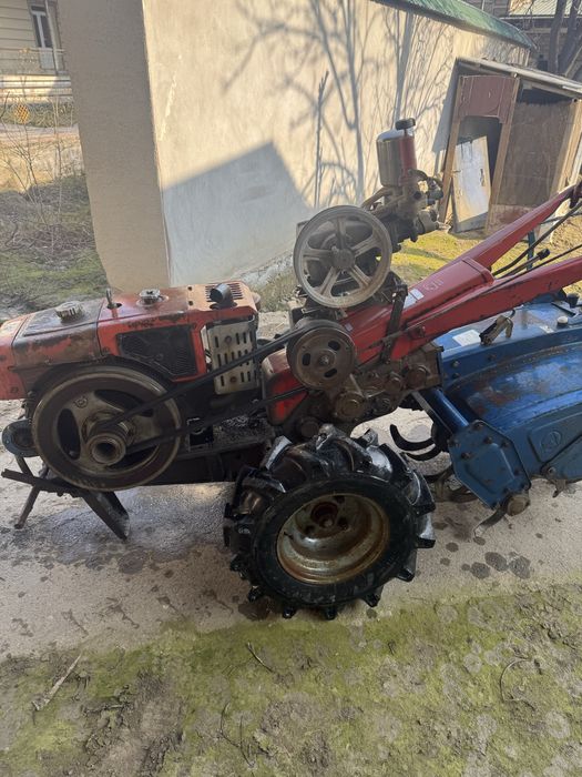 Meni koreski traktor