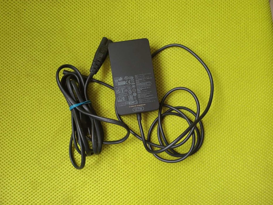 incarcator alimentator Microsoft Model 1932 de 127W pentru Surface