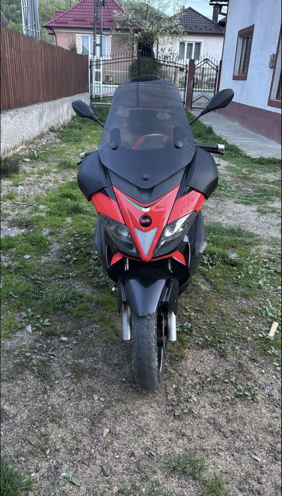Scuter Aprilia Sr-max 125cc