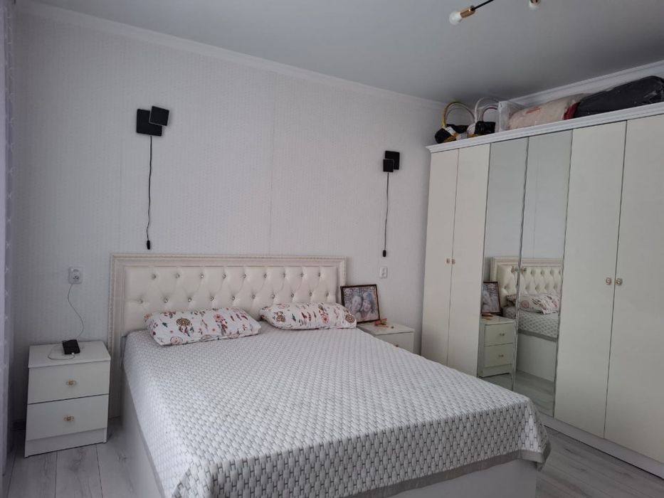 Продам спальный гарнитур