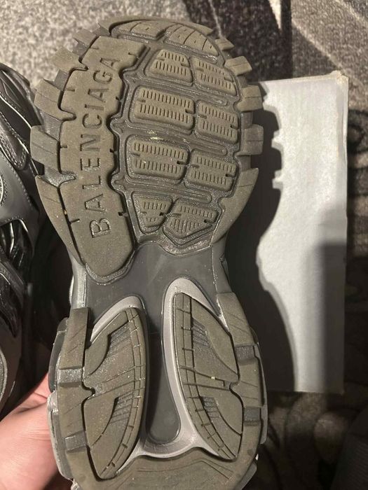Продавам balenciaga track 2 grey