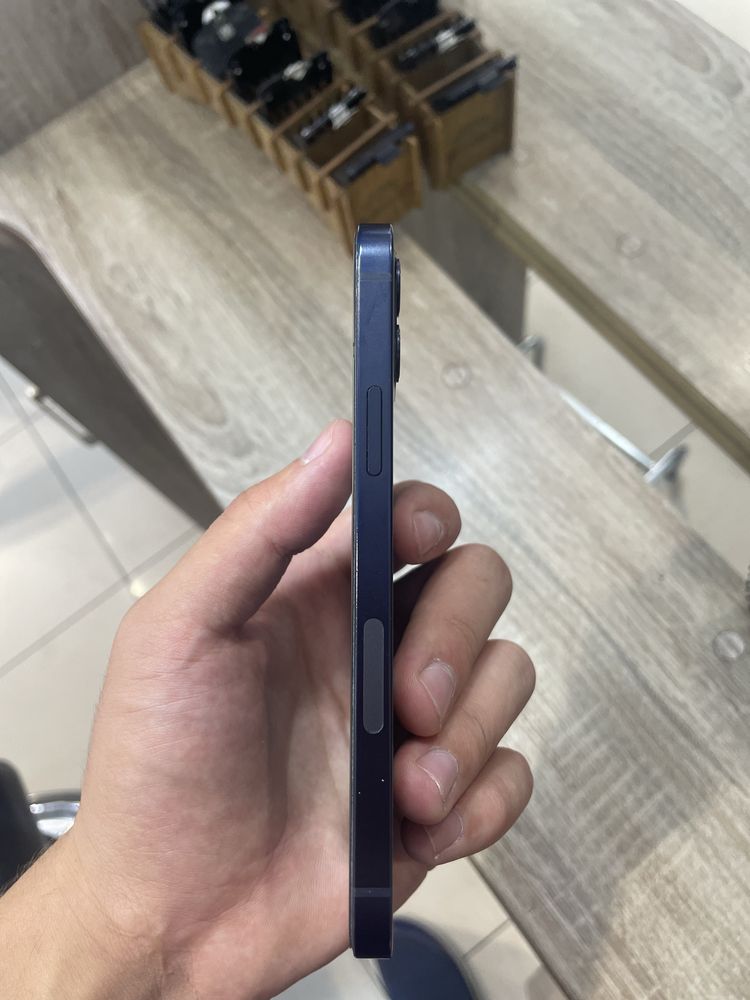 Iphone 12   128 tali