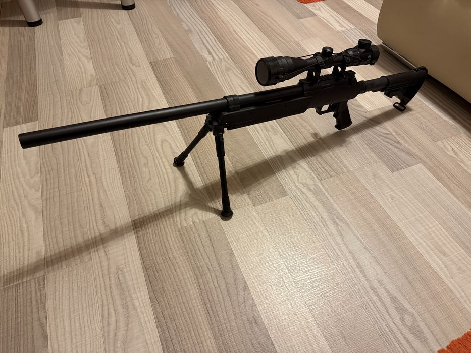 Sniper airsoft cu luneta