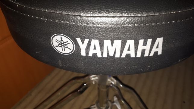 Стул барабанщика фирменный Yamaha