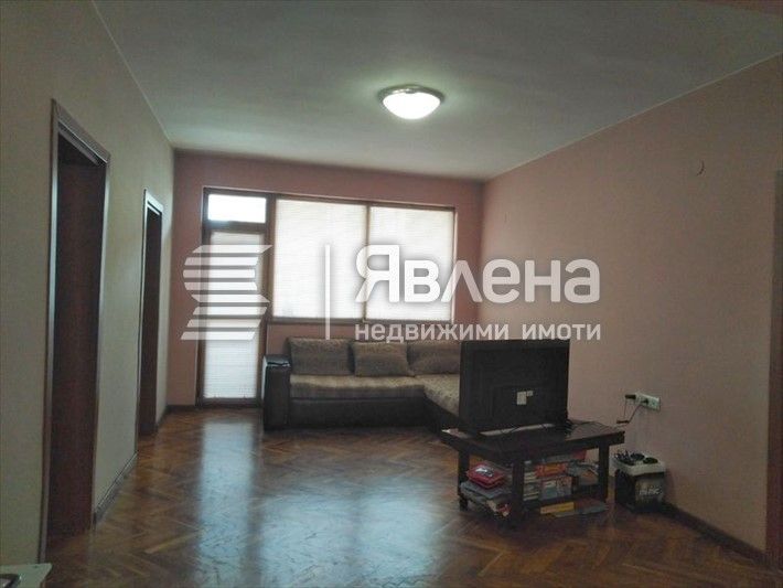 Продава се Тристаен апартамент в Благоевград, Идеален център - 106 кв.м за 1057 €/кв.м - Снимка #3