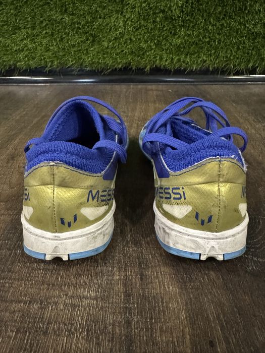 Детски футболни стоножки