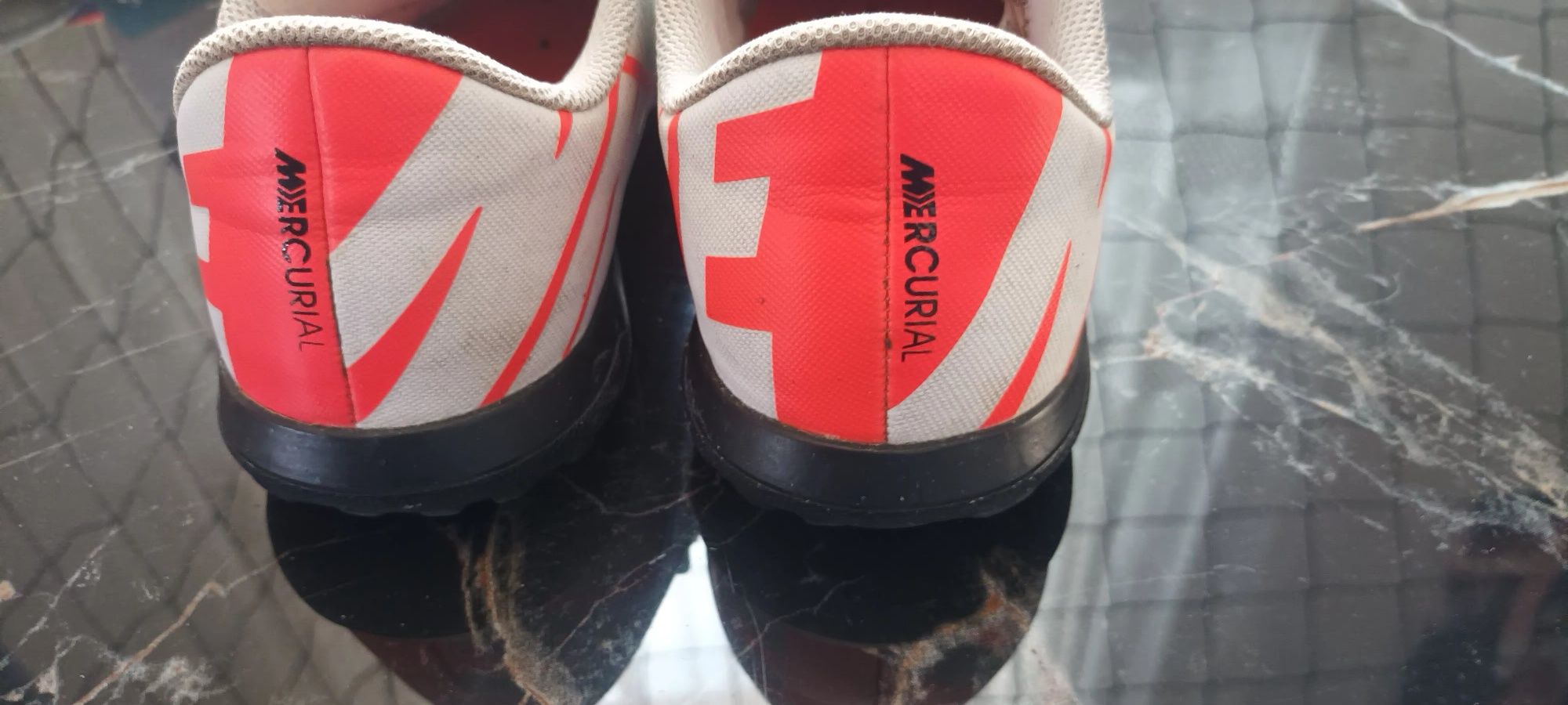 Ghete fotbal nike mercurial vapor 15