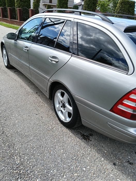 Mercedes Benz C230 model rar, Elveția