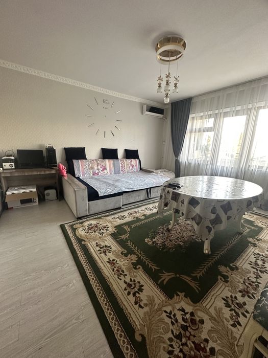 Продается Своя квартира 2/2/9 Метро Ойбек , Мирабад