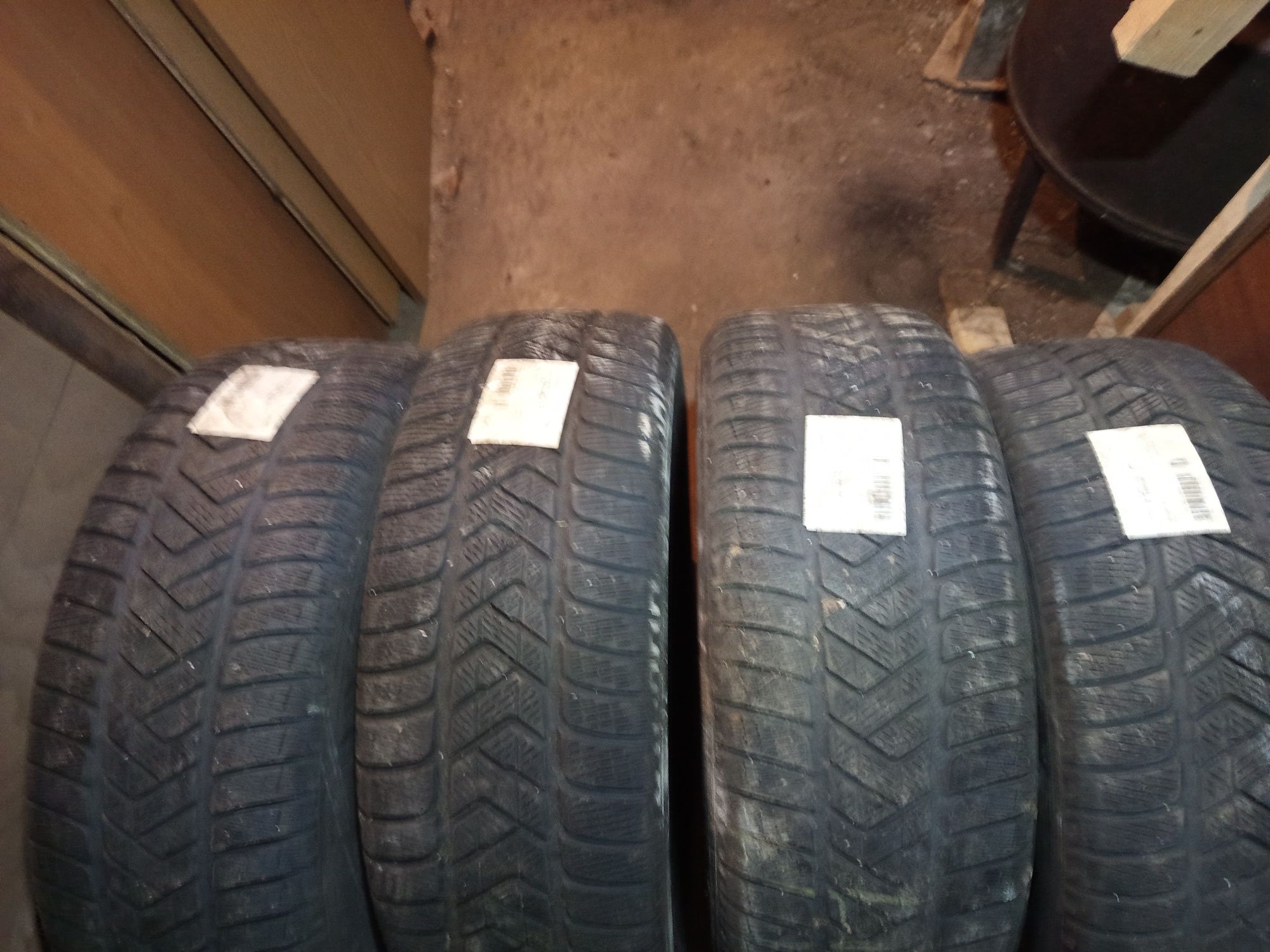 Гуми за 4x4  Pirelli Scorpion Winter 235/65/17  НОВИ
AutoBOX
https:/