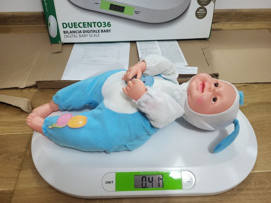 Vand cântar de bebeluși