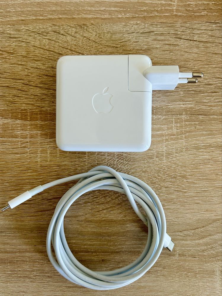 Încărcător original MacBook Pro/Air 61W USB-C + cablu
