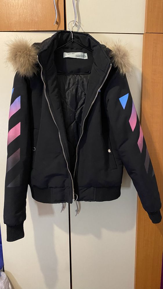 Geaca ,, Off white,, unisex (am atasat masuratori)