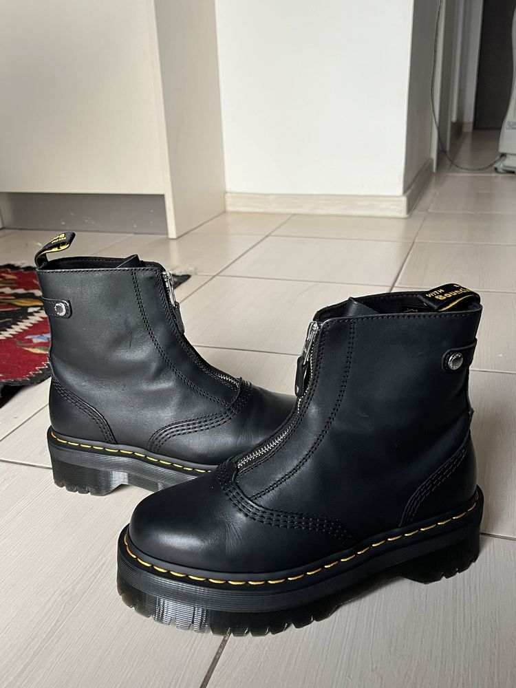 Vand bocanci dama Dr Martens NOI NOUTI