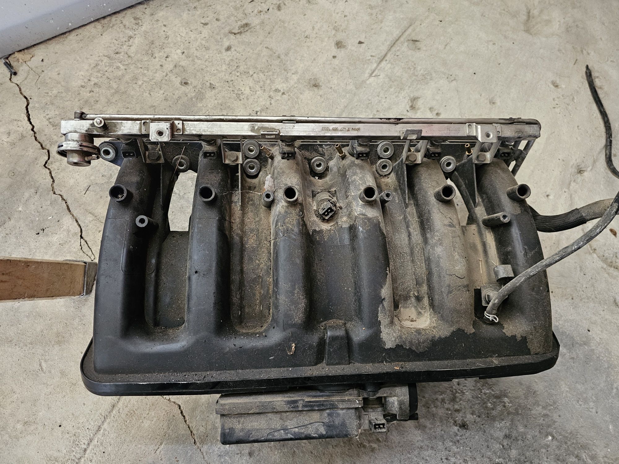Колектор бмв м54 m54 всмукателен bmw e46 e39 e53