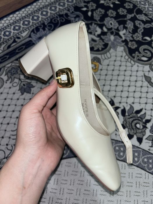 Женские туфельки,продам срочно