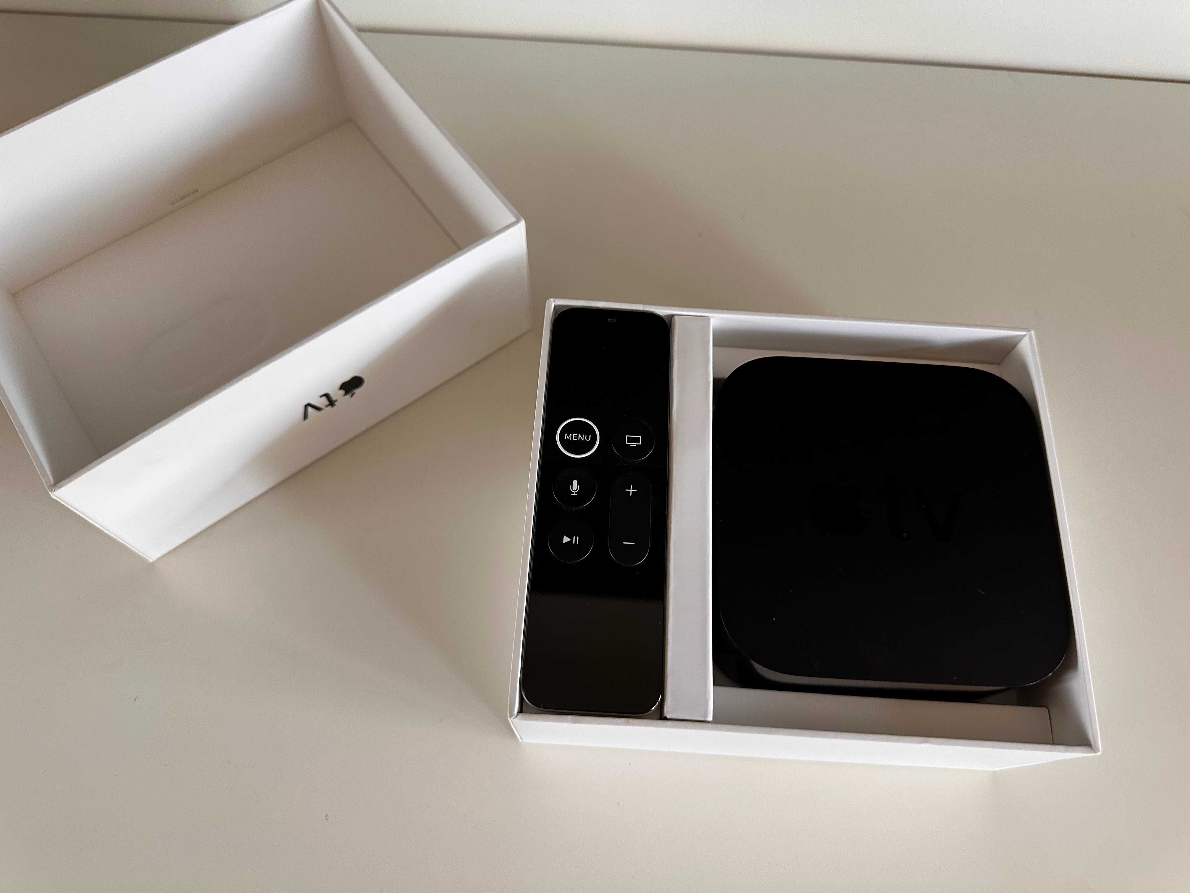 Apple TV (4th generation) 32GB + Touch Siri Remote Control