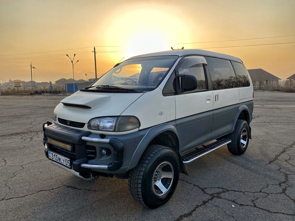 Mitsubishi Delica (Делика булка)