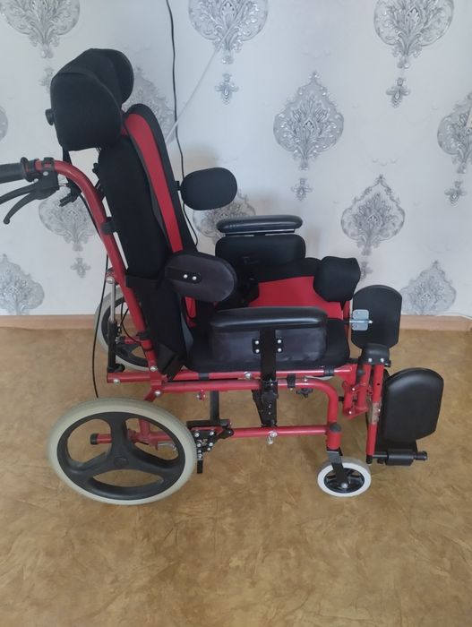 Продам  инвалидную коляску
