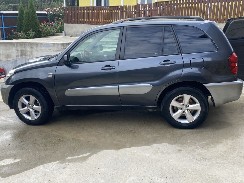 Toyota rav 4.