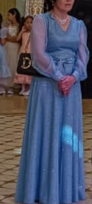 Нежное платье в блеске нежно голубом цвете