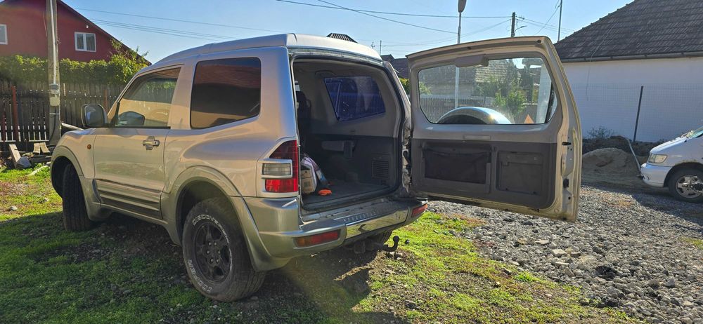 Vand Schimb Mitsubishi Pajero3.2 astepet oferte:MOTOR,ATV,UTILAJ Eetc.