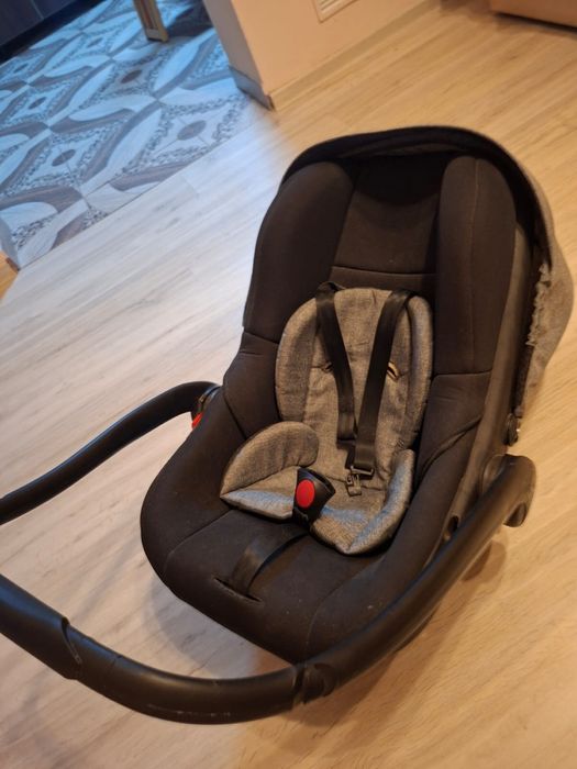 Scoică auto utilizata cu mâner reglabil