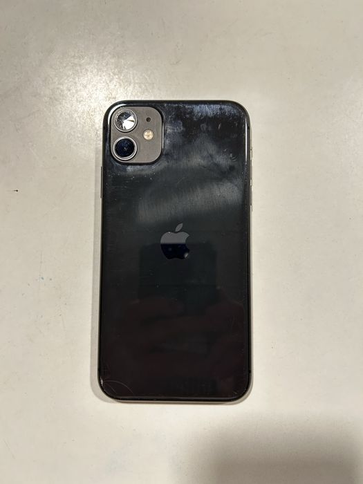 iPhone 11 64GB.