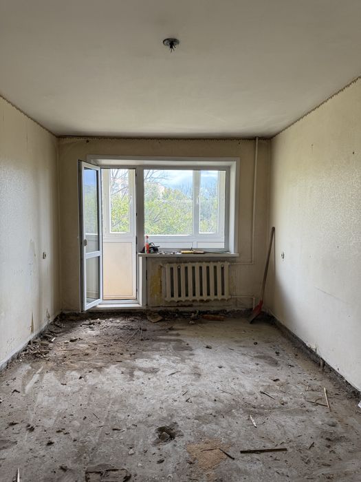 Продается 3-комнатная квартира в хорошем спальном районе