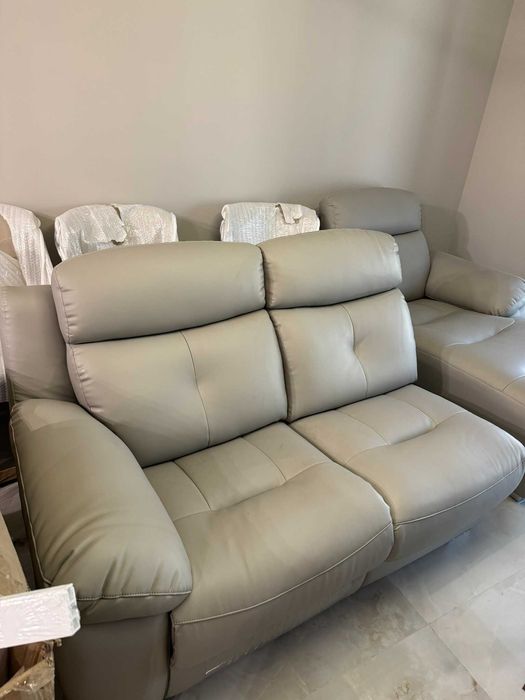 Кожен ъглов диван с лежанка НОВ