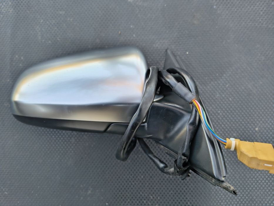 oglinda exterioara partea dreapta audi S4