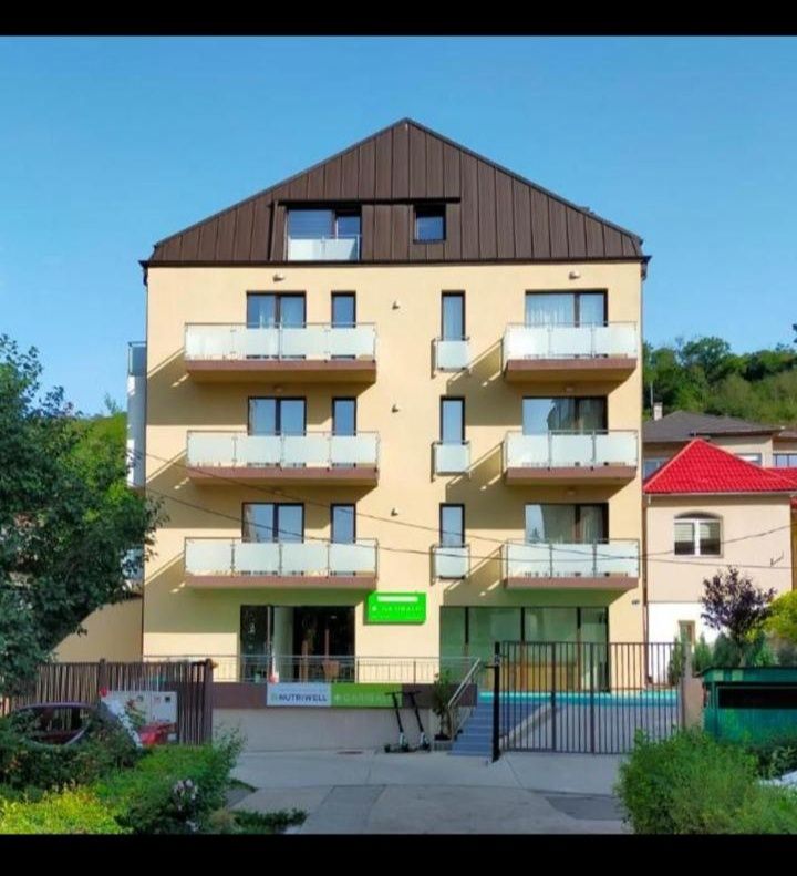 Închiriez apartament UNTOLD strada Mamaia Nr.12