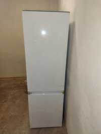 Хладилник с фризер за вграждане Gorenje с чисто нов компресор.