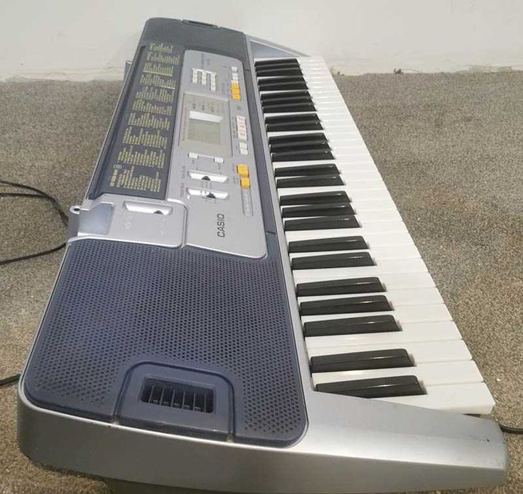 компютърна миди клавиатура CASIO LK-110 синтезатор с 5 октави