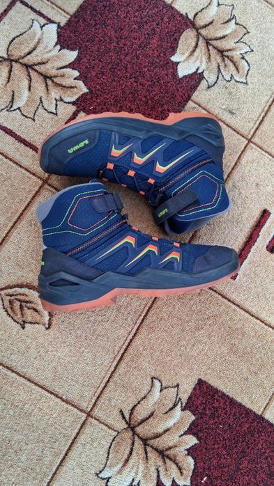 Bocanci Lowa trekking