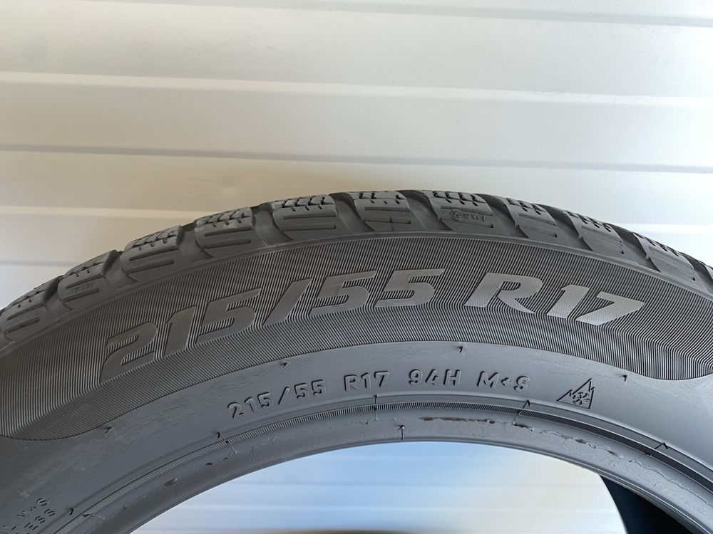 2бр зимни гуми 215/55/17/Pirelli sottozero3/dot3620/5.6мм грайпфер