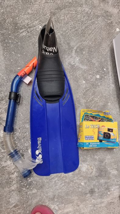 Комплект плавници, шнорхел,очила и воден фотоапарат