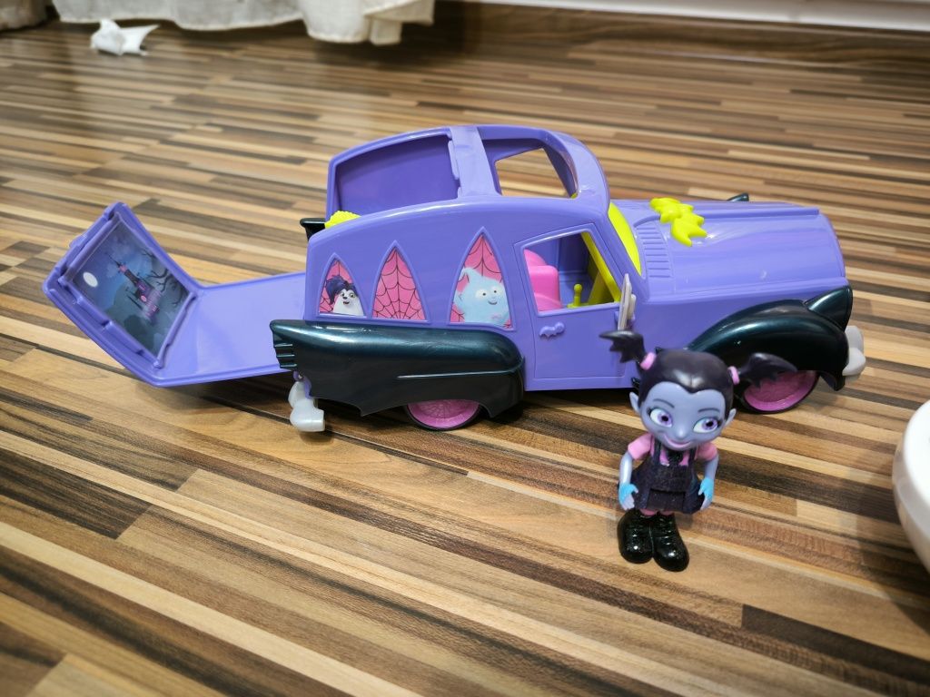 Set masina si chitara Vampirina