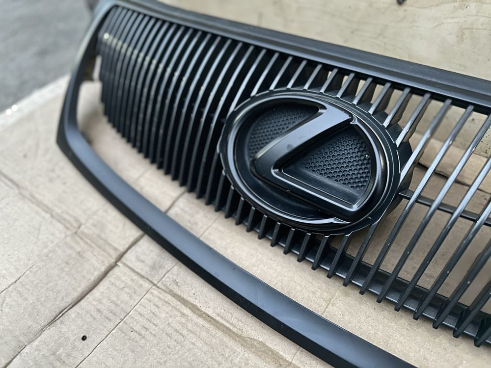 Решетка радиатора Рест Lexus GS300 (190 кузов)