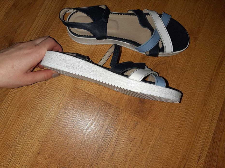 Sandale piele marimea 38